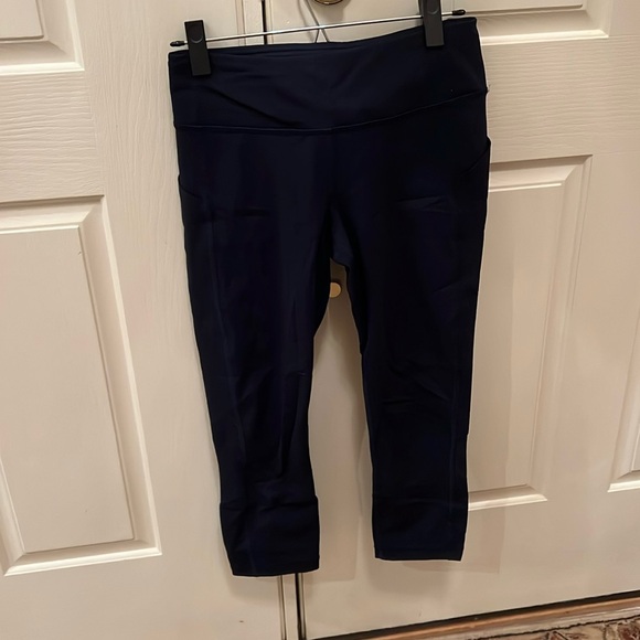 Lululemon Pace Rival Mid-Rise Crop 22” - Picture 2 of 9